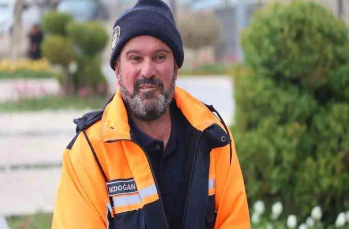 Temizlik işçisinden örnek davranış: 150 bin TL’lik altını sahibine ulaştırdı
