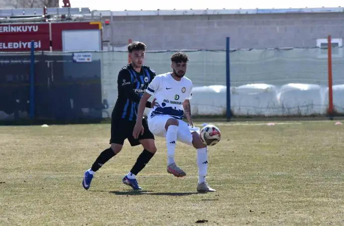 TFF 3. Lig: Suvermez Kapadokyaspor: 2-Erciyes 38 FK: 2
