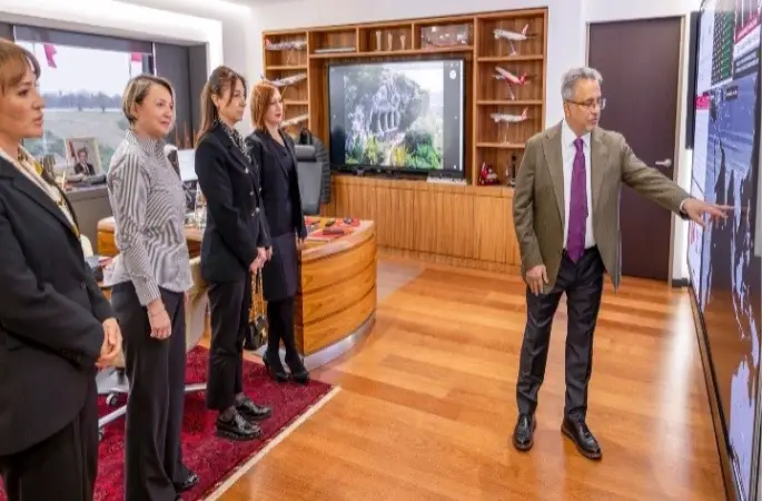 THY İcra Komitesi Başkanı Bolat, yeni seçilen kabin memurları derneği yönetimini ağırladı
