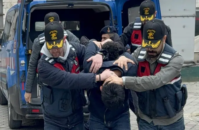 Tik Tok canlı yayınında terör propagandası yapan inşaat işçilerine adli kontrol
