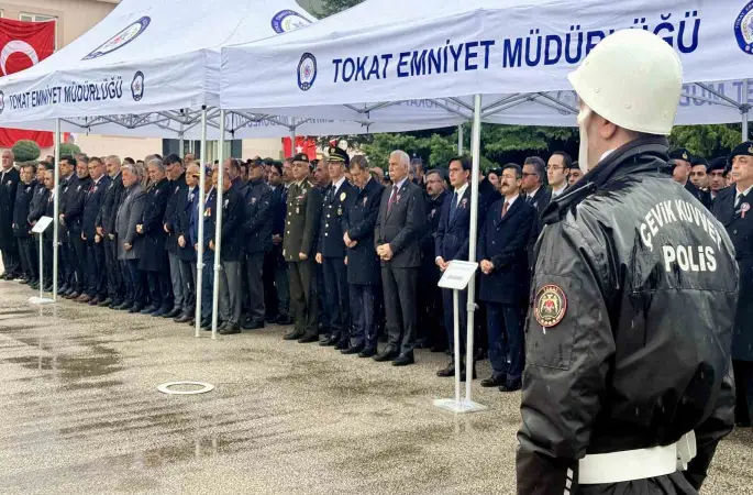 Tokat’ta Polis Teşkilatının 181 kuruluş yıl dönümü yağmur altında kutlandı
