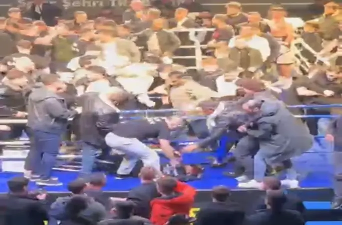 Trabzon’da hafif sıklet maçında kavga
