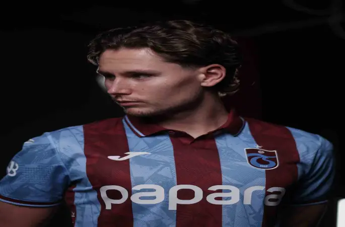 Trabzonspor, Mathias Lovik ile 4.5 yıllık sözleşme imzaladı
