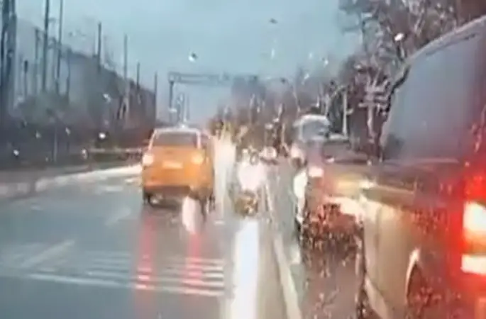 Trafik magandasının ehliyetine el konuldu
