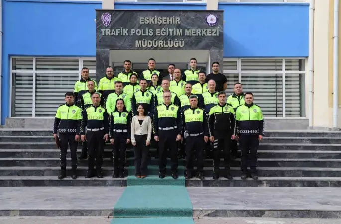 Trafik Polis Eğitim Merkezi personeline yapay zekâ eğitimi
