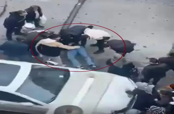 Trafikte çıkan tartışmada 1 kişi bıçakla yaralandı
