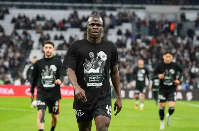 Trendyol Süper Lig: Beşiktaş: 2 - Antalyaspor: 0 (Maç devam ediyor)
