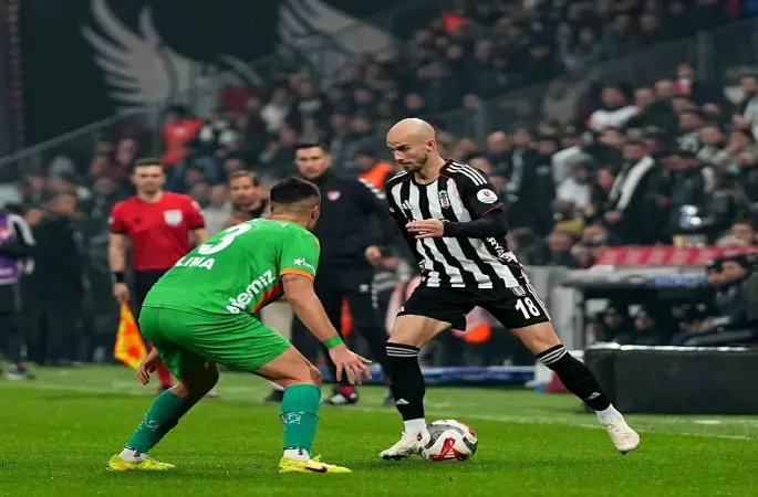 Trendyol Süper Lig: Beşiktaş: 2 - Corendon Alanyaspor: 2 (Maç sonucu)
