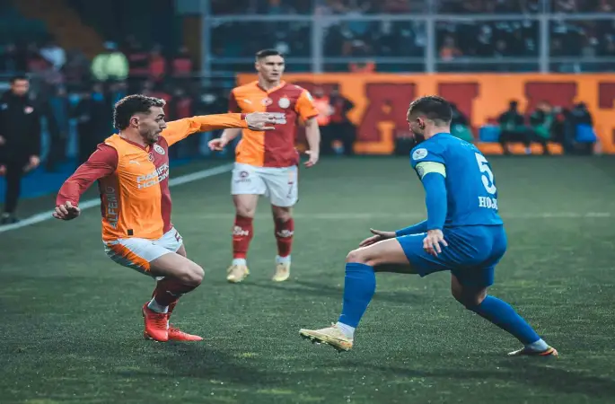 Trendyol Süper Lig: Çaykur Rizespor: 0 - Galatasaray: 1 (Maç devam ediyor)
