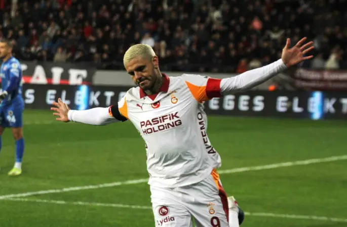 Trendyol Süper Lig: Gençlerbirliği: 0 - Galatasaray: 1 (Maç devam ediyor)

