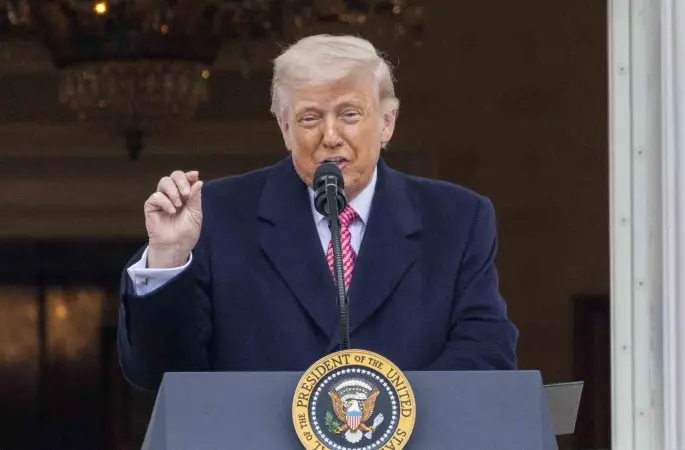 Trump: "(İran) Orada daha çok uzun bir süre kalmamız gerekmeyecek"
