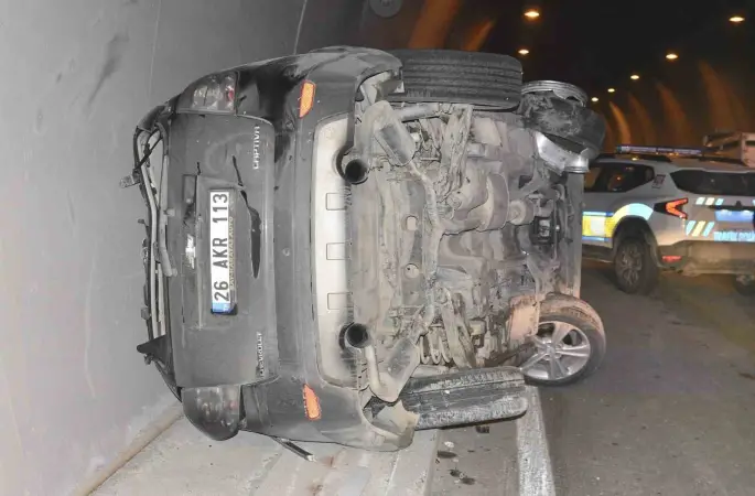 Tünelde kaza, 2 kişi yaralandı

