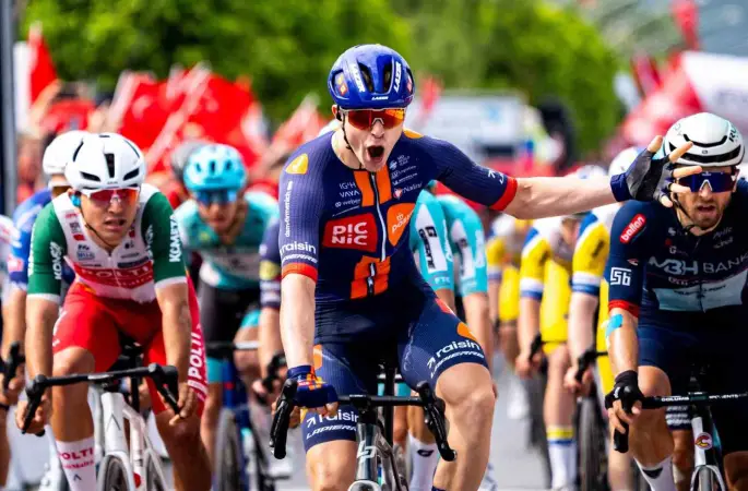 TUR’da Patara - Kemer etabını Casper Van Uden kazandı
