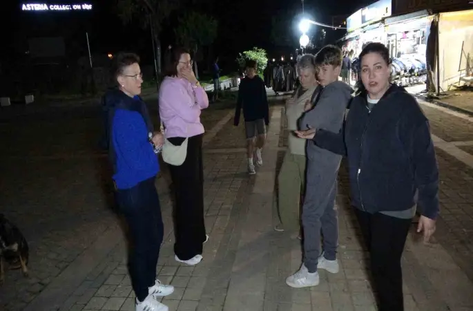 Turizm merkezinde esnafın karanlık yol sitemi
