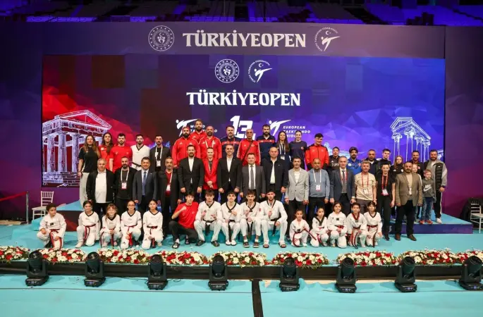 Türk sporculardan, 13. Uluslararası Türkiye Açık Taekwondo Turnuvası’nda 262 madalya
