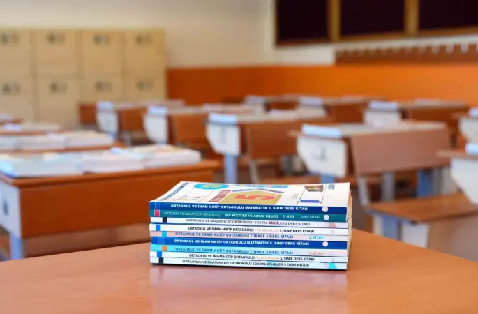 Türkiye Yüzyılı Maarif Modeli’ne uygun diye satılan kitapların, yapılan incelemeler sonucu uygun olmadığı görüldü
