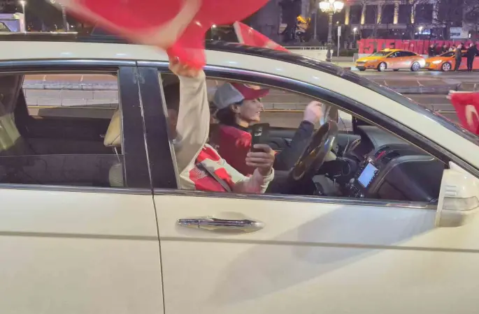 Türkiye’nin 24 yıl sonra Dünya Kupasına gitmesi Ankara’da coşku ile kutlandı
