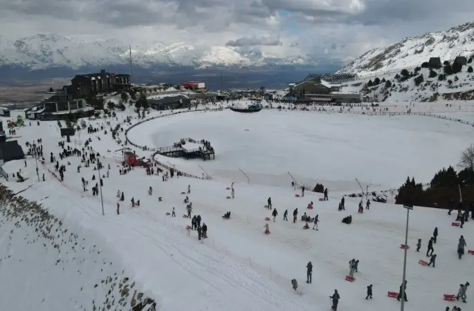 Türkiye’nin en uzun pistinde yoğunluk havadan görüntülendi
