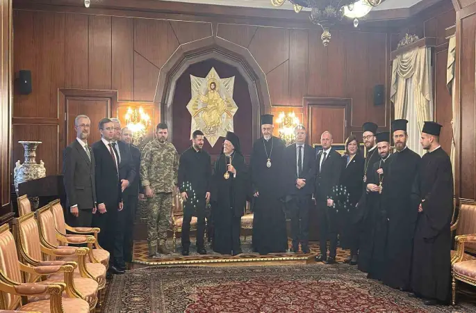 Ukrayna Devlet Başkanı Zelenskiy, Fener Rum Patriği Bartholomeos ile görüştü
