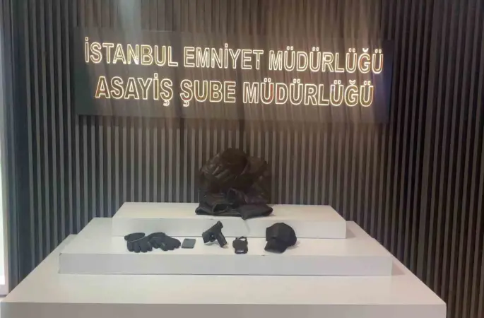 Ümraniye’de park halindeki aracı silah zoruyla gasp eden şüpheli tutuklandı
