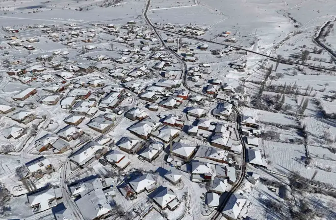 Uşak’ta kartpostallık kar manzaraları
