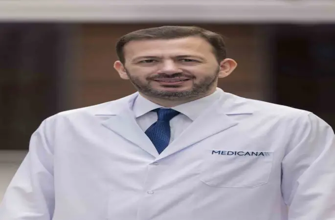 Uykuda tekme atmanın sebebi her zaman masum olmayabilir
