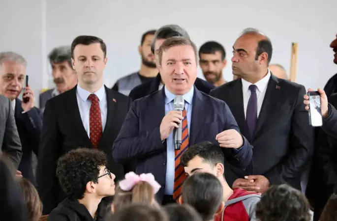 Vali Aydoğdu’dan gençlere hem değer hem spor vurgusu
