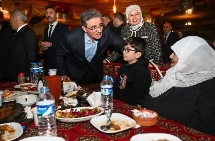 Vali Baruş, EMŞAV ile iftar yaptı
