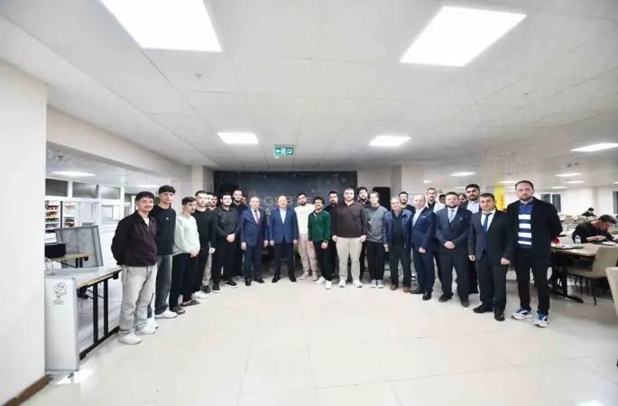 Vali Dallı, üniversite öğrencileriyle iftar sofrasında buluştu
