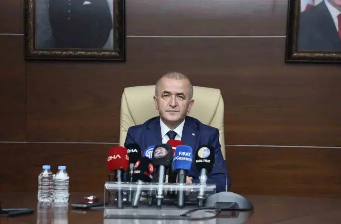 Vali Hatipoğlu: "Randevusu olmayan ebeveynler okul bahçesine sokulmayacak"
