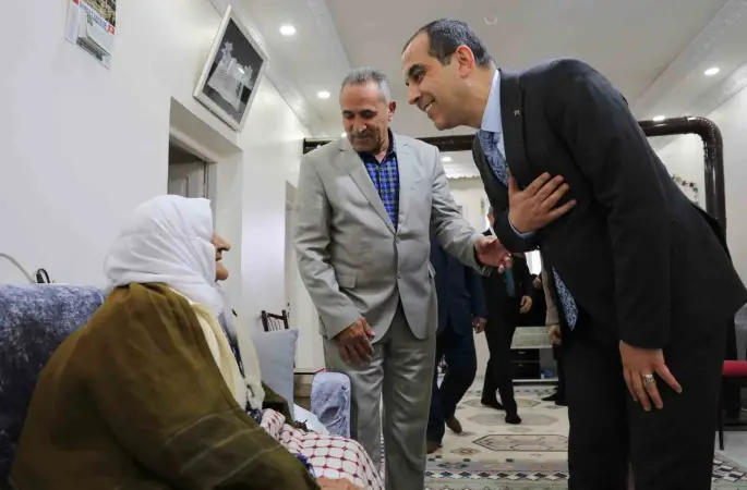 Vali Taşolar’dan yaşlılara "Sizi seviyorum" mesajı
