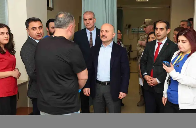 Vali Varol’dan hastalara ziyaret
