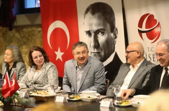 Vali Yılmaz, iftarda mülki idare amirleriyle buluştu
