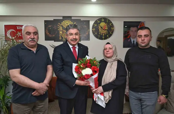 Vali Yılmaz’dan şehit Jandarma Uzman Onbaşı Tarkan Karaca’nın ailesine ziyaret
