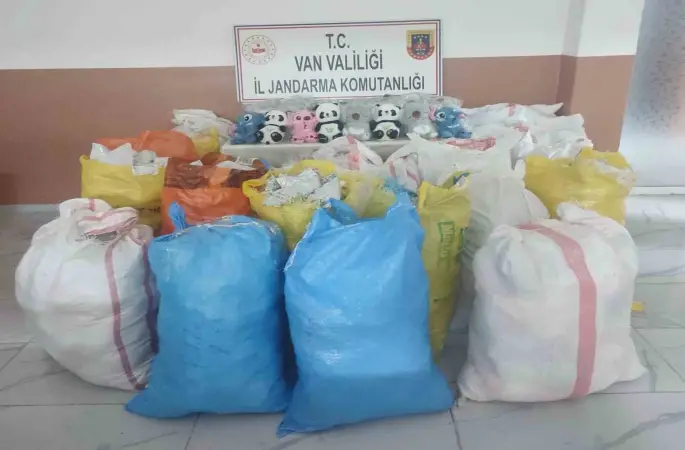 Van’da 3.4 milyon TL değerinde kaçak eşya ele geçirildi
