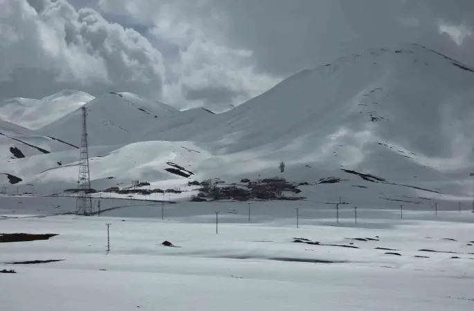 Van’da iki mevsim bir arada
