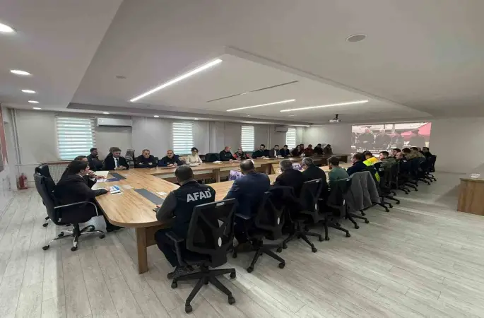 Van’da olumsuz hava şartlarına karşı tedbirler ele alındı
