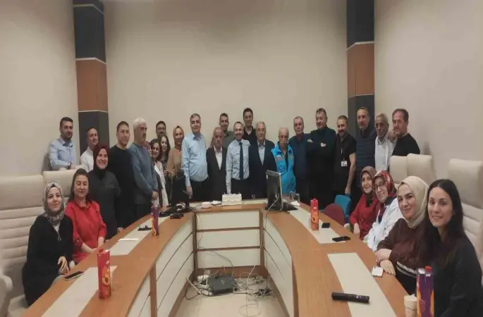 Vezirköprü’de emekliye ayrılan hastane çalışanlarına veda
