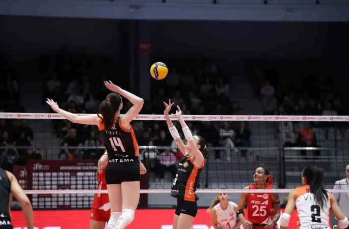 Vodafone Sultanlar Ligi: Aras Kargo: 3 - Eczacıbaşı Dynavit: 2
