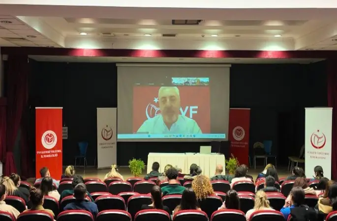 Voleybol Aylık Bilgilendirme Semineri yapıldı
