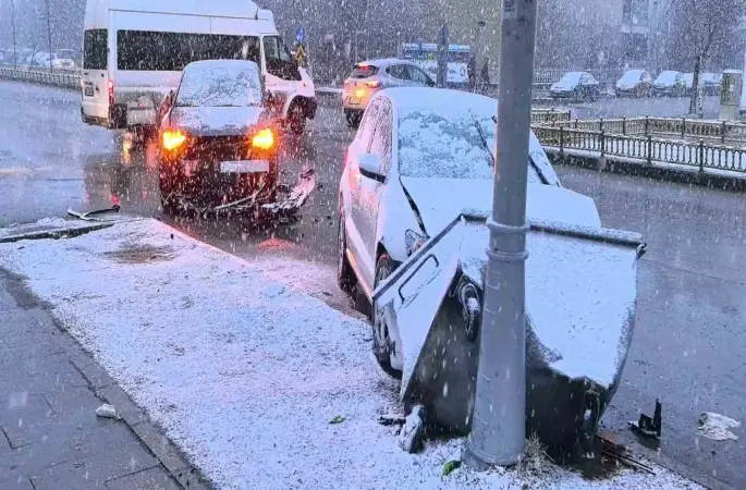 Yağış kazayı beraberinde getirdi
