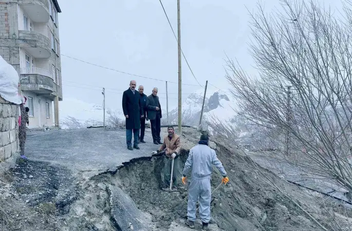 Yağışla birlikte kentte hasar oluştu
