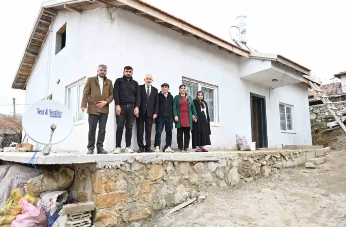 Yangında evi yanan aileye Başkan’dan yeni yuva
