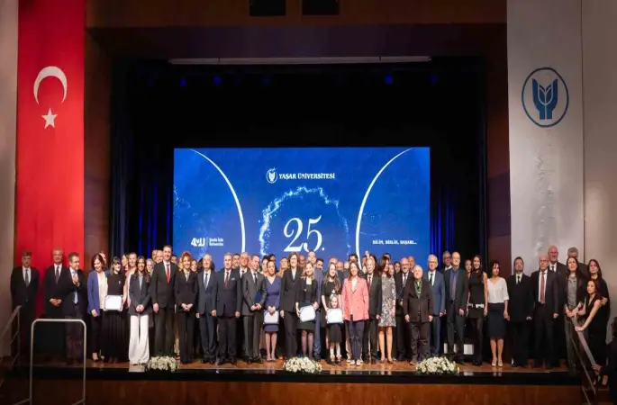 Yaşar Üniversitesi’nde 25’nci yıl gururu
