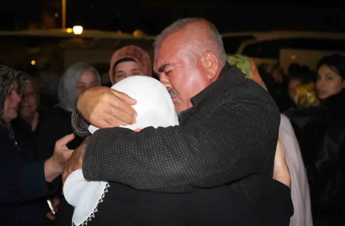 Yılların hasreti sona erdi, hacı adayları kutsal topraklara uğurlandı
