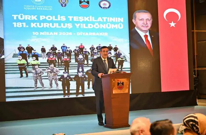 Yılmaz: ’’Attığımız her adımda, yürüttüğümüz her çalışmada aziz şehitlerimizin hatırasına ve gazilerimizin fedakarlığına daima sahip çıkıyoruz’’
