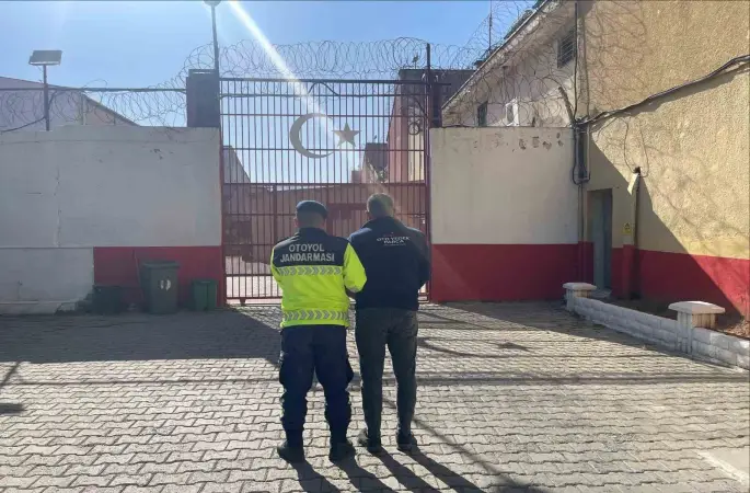 Yol kontrolünde yakalandılar
