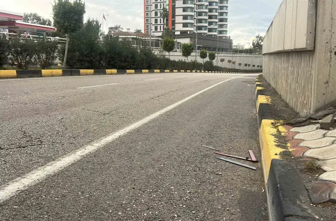 Yolun karşısına geçerken otomobilin çarptığı adam öldü
