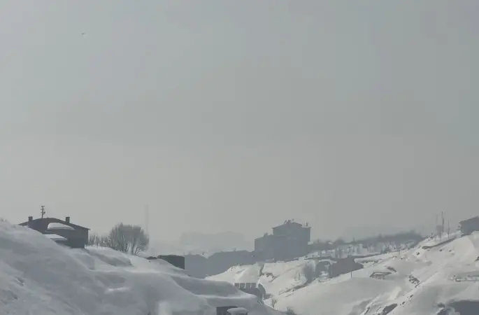 Yüksekova-Ankara uçak seferine sis engeli
