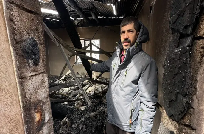 Yüksekova’da çıkan yangında bir ev kullanılamaz hale geldi
